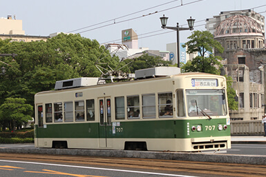 どこかノスタルジックな路面電車